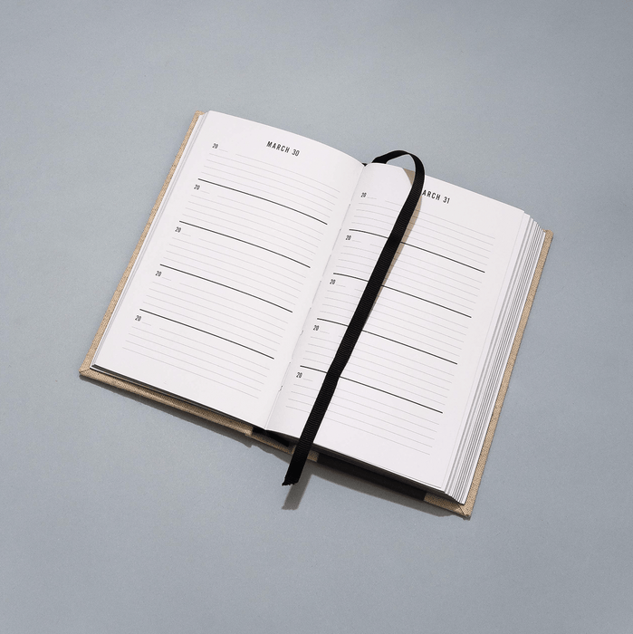 HACHETTE Books Canvas One Line a Day: A Five-Year Memory Book